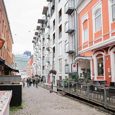 Prime Location, Free Parking, Private Balcony * Stavanger