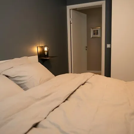 Prime Location, Free Parking, Private Balcony Apartment Stavanger
