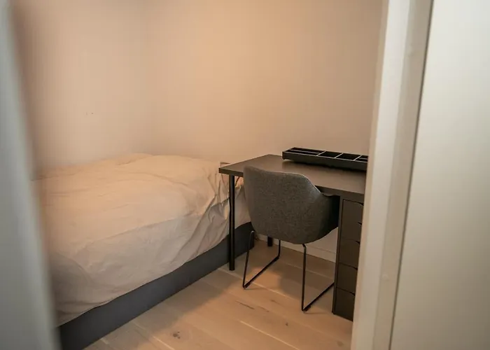 Prime Location, Free Parking, Private Balcony Apartmán
