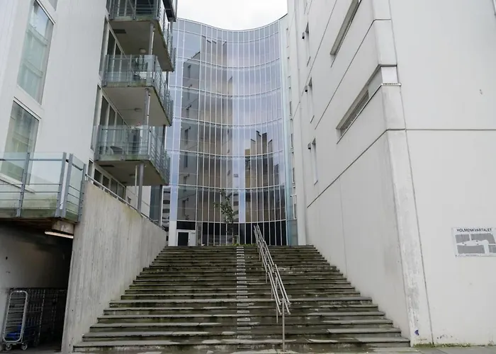 Prime Location, Free Parking, Private Balcony Stavanger