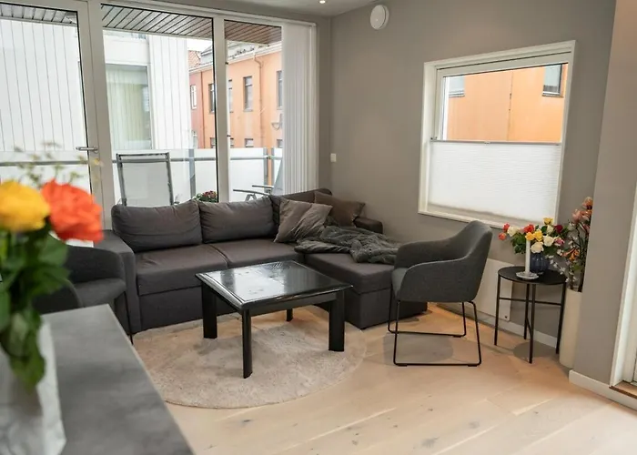 Prime Location, Free Parking, Private Balcony Appartement